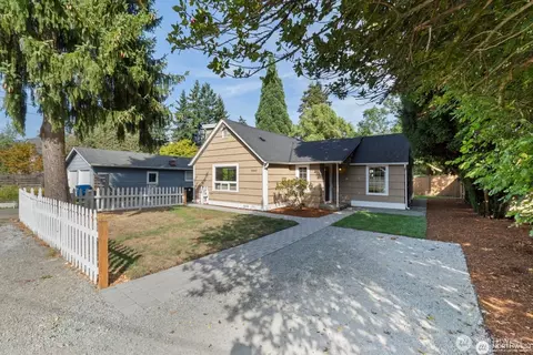 10340 39th Ave NE, Seattle, WA 98125