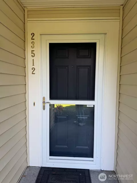 23512 55 Ave S #16, Kent, WA 98032