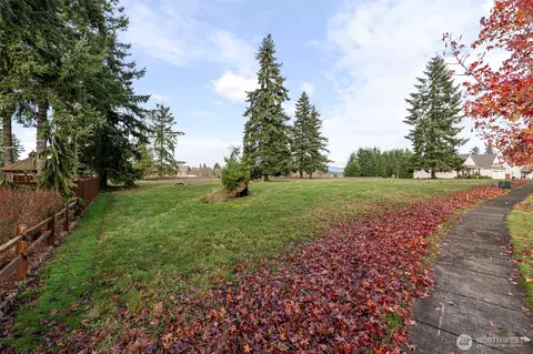 115 Redwood Ln, Onalaska, WA 98570