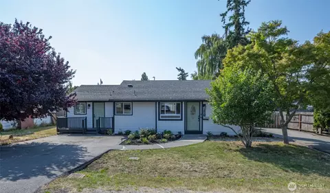 541 SE 5th Ave, Oak Harbor, WA 98277