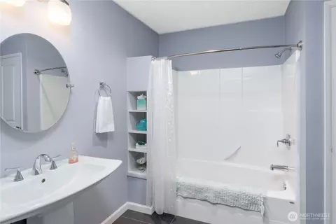 Bath - 100 B Hilltop Dr, Sequim, WA 98382 photo 3 of 3