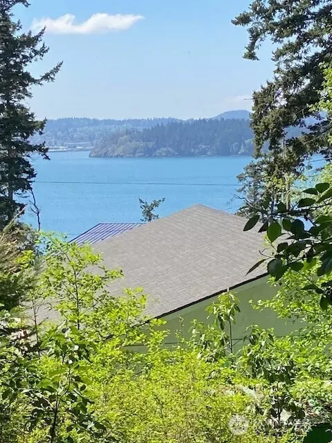 7408 Holiday Blvd, Anacortes, WA 98221