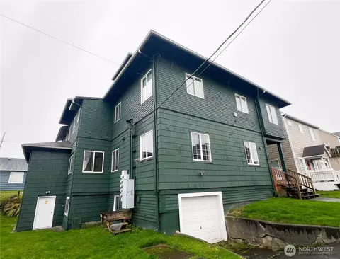 220 W 4th St, Aberdeen, WA 98520