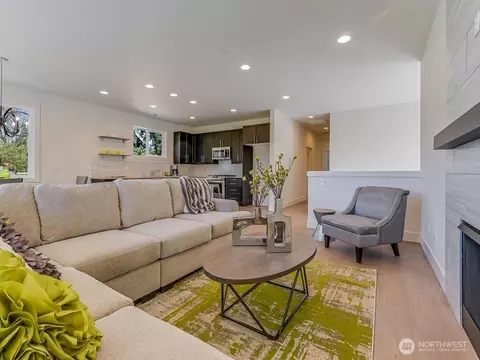 11624 42nd Ave S, Tukwila, WA 98168