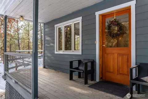 5 Chase Rd S, Winthrop, WA 98862