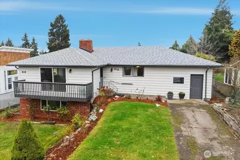 818 SW 120th St, Seattle, WA 98146