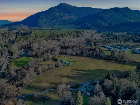 10029 Warfield Rd, Sedro Woolley, WA 98284