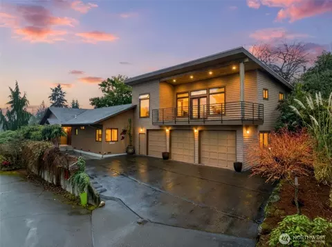 4322 29th Ave W, Seattle, WA 98199