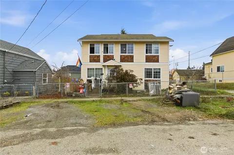 3505 E G St, Tacoma, WA 98404