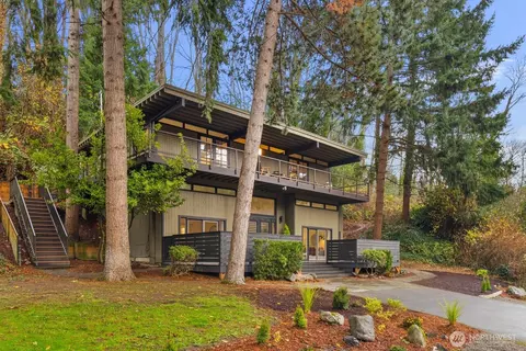 1644 32nd Ave W, Seattle, WA 98199