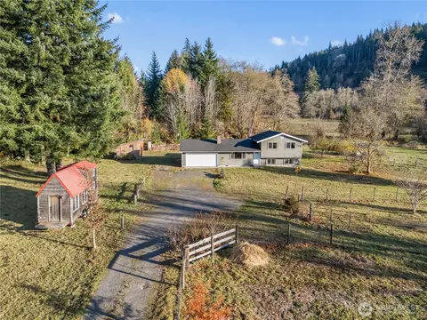 124 Highland Valley Rd, Morton, WA 98356