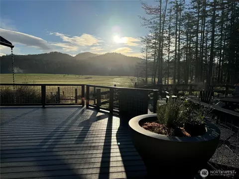 Exterior - 4263 Orcas Rd, Eastsound, WA 98245 photo 11 of 16