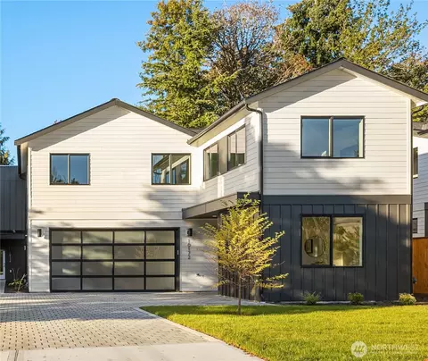10172 NE 113th Pl, Kirkland, WA 98033