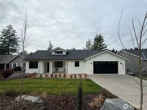 130 E Olympic Ct, Allyn, WA 98524