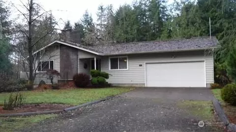 1034 Bradford St, Raymond, WA 98577