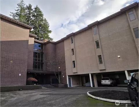 5915 Highway Pl #404, Everett, WA 98203