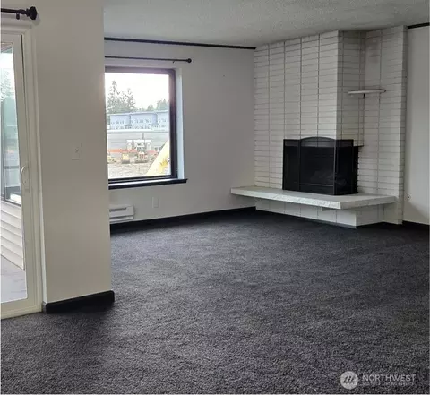 Living - 5915 Highway Pl #404, Everett, WA 98203 photo 2 of 3