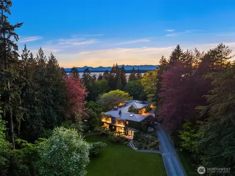 107 NW Highland Dr, Seattle, WA 98177