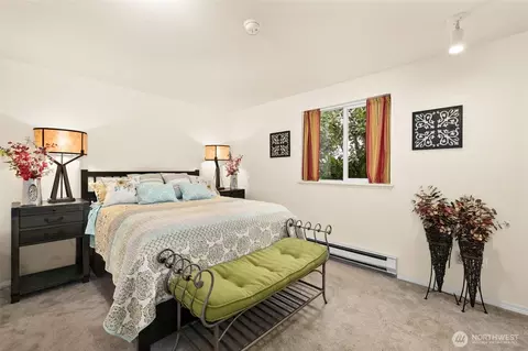 Bedroom - 522 Harmony Ln, Enumclaw, WA 98022 photo 1 of 5