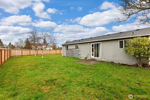 Exterior - 522 Harmony Ln, Enumclaw, WA 98022 photo 4 of 5