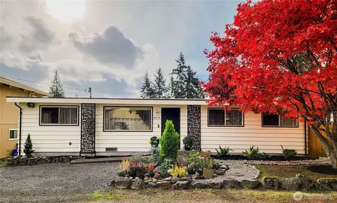 4515 NE 17th Pl, Renton, WA 98059