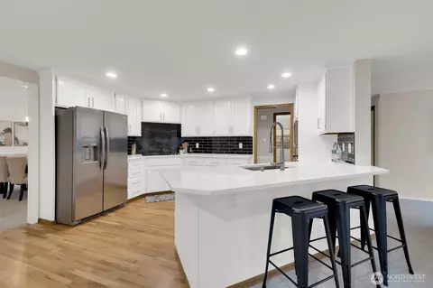Kitchen - 15901 30th Dr SE, Mill Creek, WA 98012 photo 1 of 6