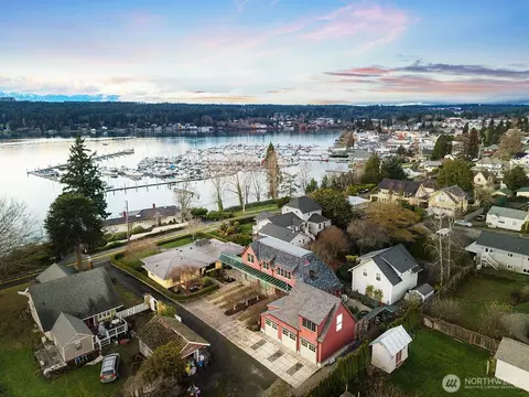 18440 Fjord Dr NE, Poulsbo, WA 98370