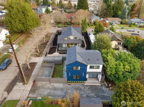 3011 SW Henderson St, Seattle, WA 98126