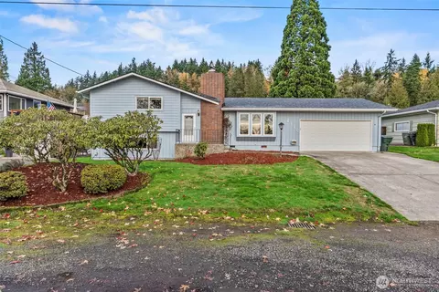 2110 Sycamore St, Longview, WA 98632