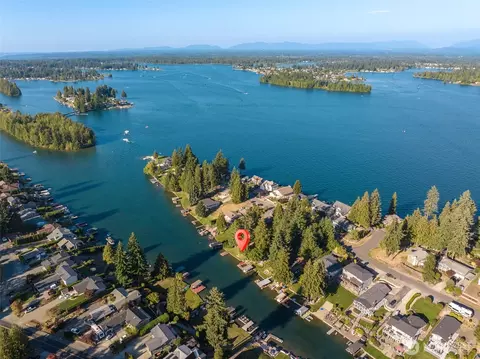 5004 Jenks Point Way E, Lake Tapps, WA 98391