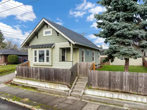 2709 S 54th St, Tacoma, WA 98409