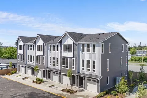 15726 40th Ave W #D4, Lynnwood, WA 98087