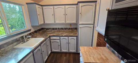 Kitchen - 820 Cady Rd #H304, Everett, WA 98203 photo 1 of 3