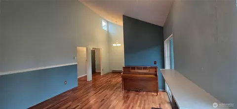 Living - 820 Cady Rd #H304, Everett, WA 98203 photo 5 of 5