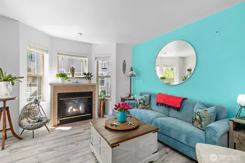 20800 72nd Ave W #202, Edmonds, WA 98026