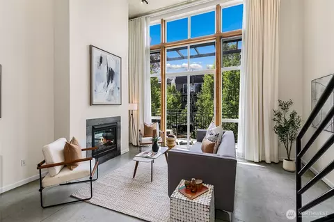 1812 19th Ave #306, Seattle, WA 98122