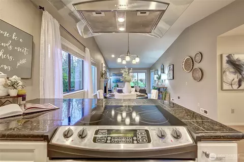 Kitchen - 1800 Mill Creek Rd #4A, Mill Creek, WA 98012 photo 1 of 5