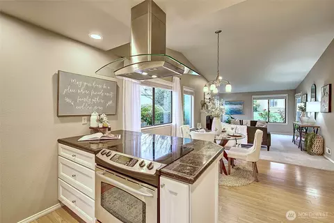 Kitchen - 1800 Mill Creek Rd #4A, Mill Creek, WA 98012 photo 2 of 5