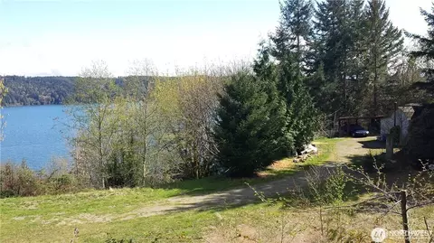 32241 N Highway 101, Lilliwaup, WA 98555