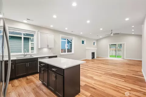 Living - 1136 Falcon Ct, Everson, WA 98247 photo 1 of 6