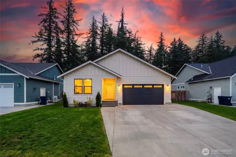 1136 Falcon Ct, Everson, WA 98247