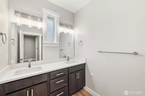 Bath - 1136 Falcon Ct, Everson, WA 98247 photo 1 of 3