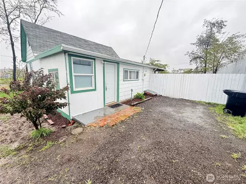 1212 W Moore St, Walla Walla, WA 99362