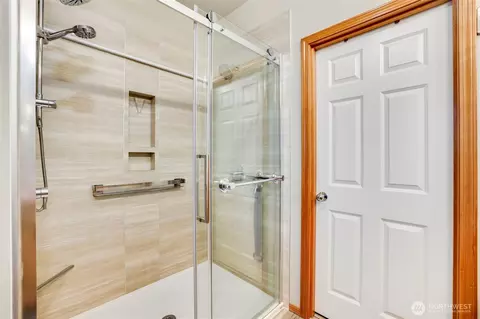 Bath - 13708 143rd Ave E, Orting, WA 98360 photo 1 of 2