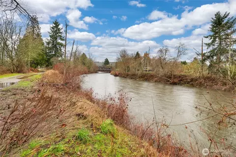 View/Area - 13708 143rd Ave E, Orting, WA 98360 photo 3 of 3