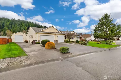 Exterior - 13708 143rd Ave E, Orting, WA 98360 photo 8 of 8