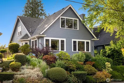 3249 27th Ave W, Seattle, WA 98199