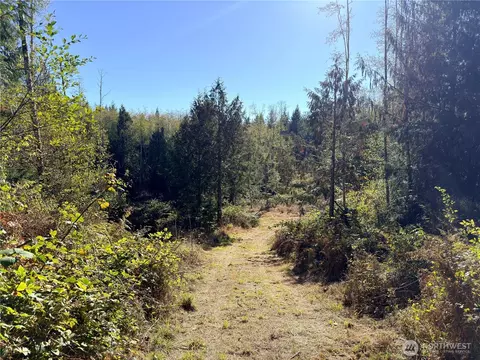 1 Nnn Lee Valley Rd, Quilcene, WA 98376