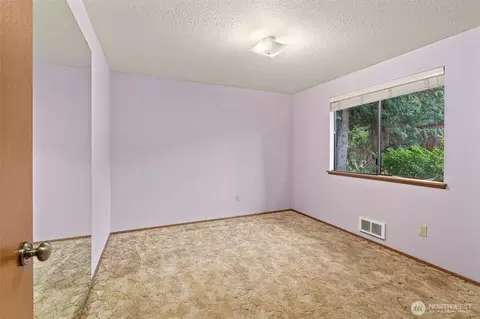 Bedroom - 2610 81st Pl SE, Everett, WA 98203 photo 4 of 5