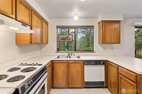 Kitchen - 2610 81st Pl SE, Everett, WA 98203 photo 1 of 4